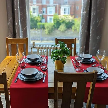 דירה Westwood סקארבורו